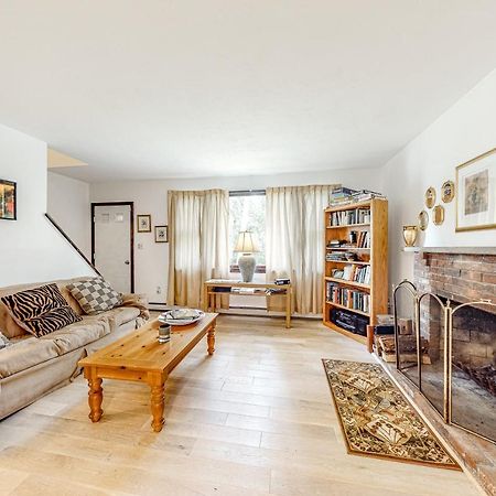 Lake Shore Living Фолмут Экстерьер фото