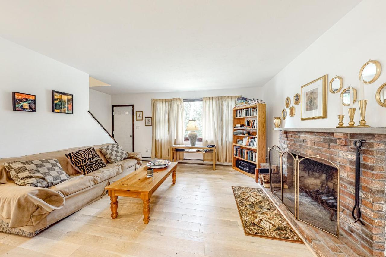 Lake Shore Living Фолмут Экстерьер фото