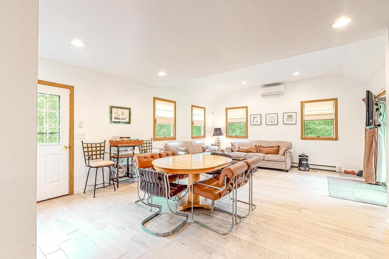 Lake Shore Living Фолмут Экстерьер фото