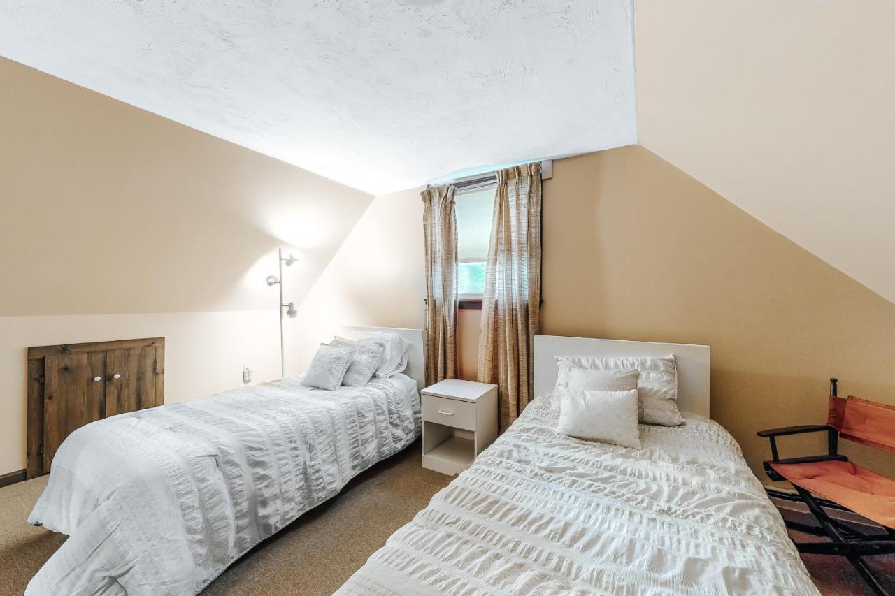 Lake Shore Living Фолмут Экстерьер фото