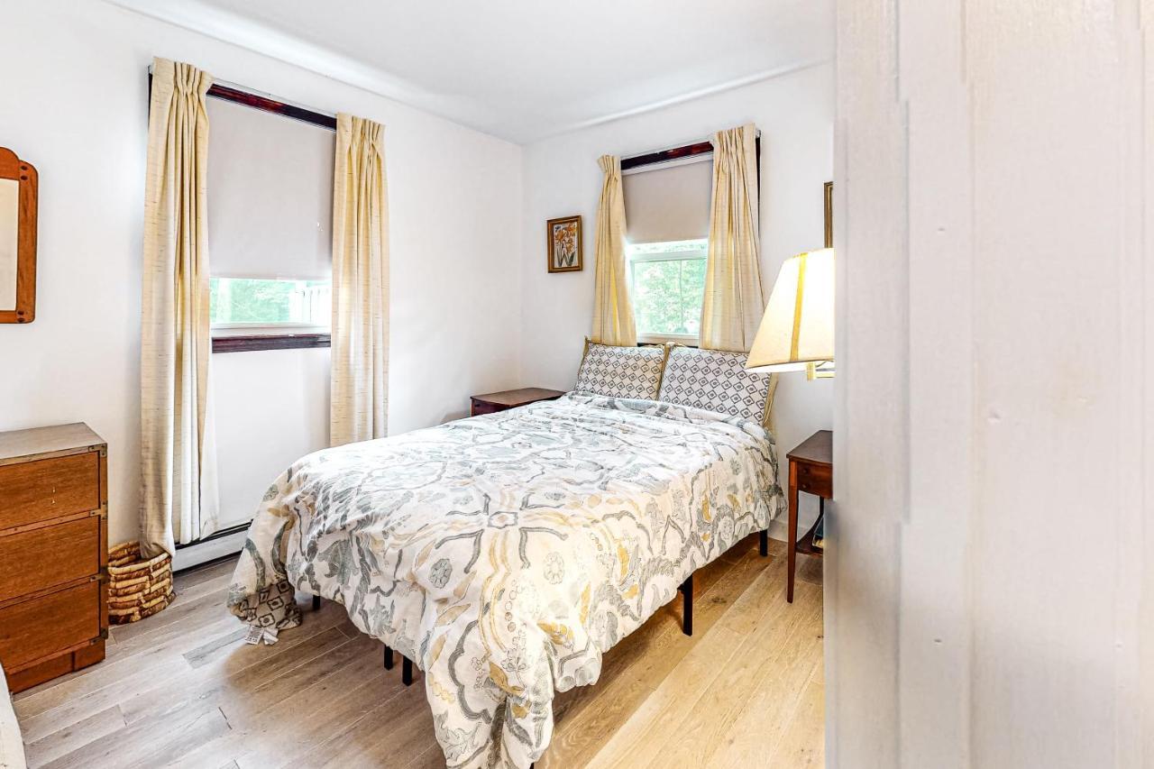 Lake Shore Living Фолмут Экстерьер фото